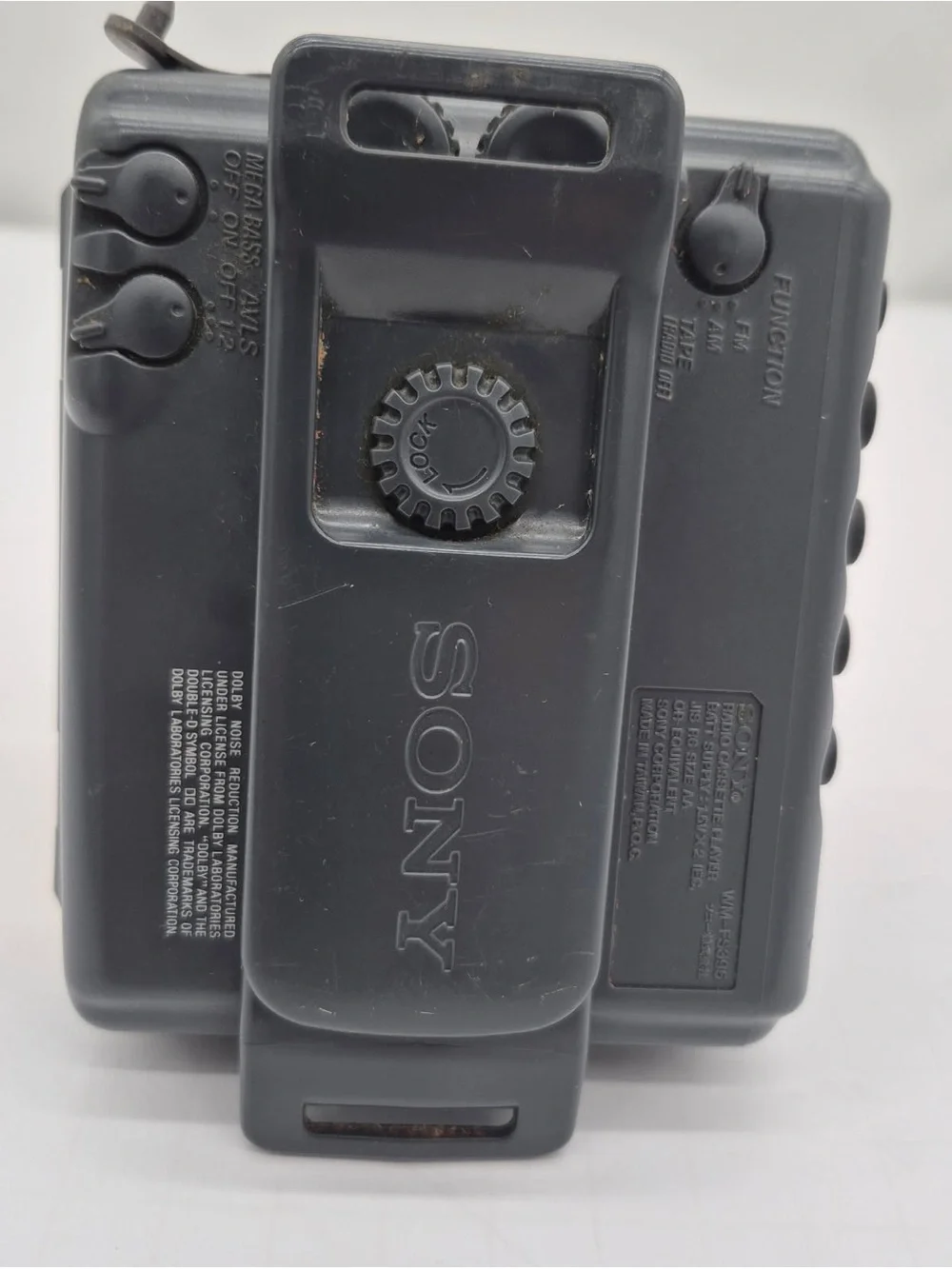 SONY SPORTS WALKMAN WM-FS393 Mega Bass Auto Reverse AM/FM Radio Cassette WORKS